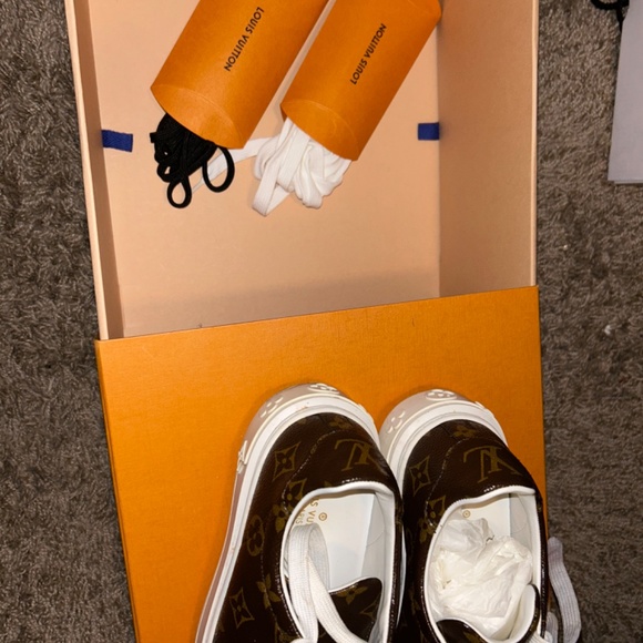 Louis Vuitton “Time Out” Sneaker - Picture 4 of 4